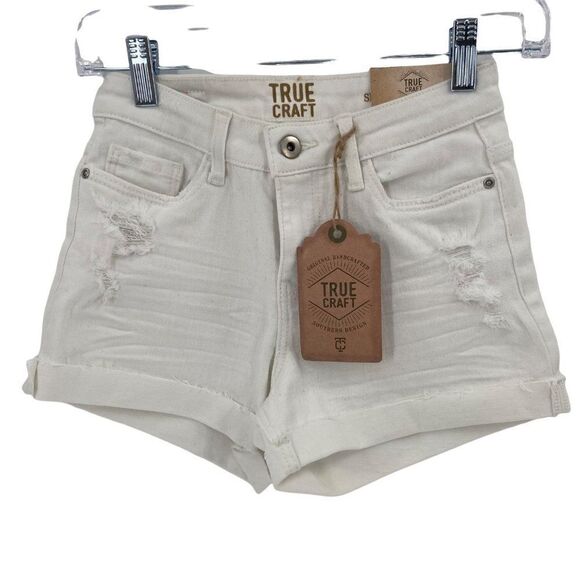 True Craft Distressed Midrise Denim Cuffed Shorts White Size 1 NWT - Picture 1 of 5
